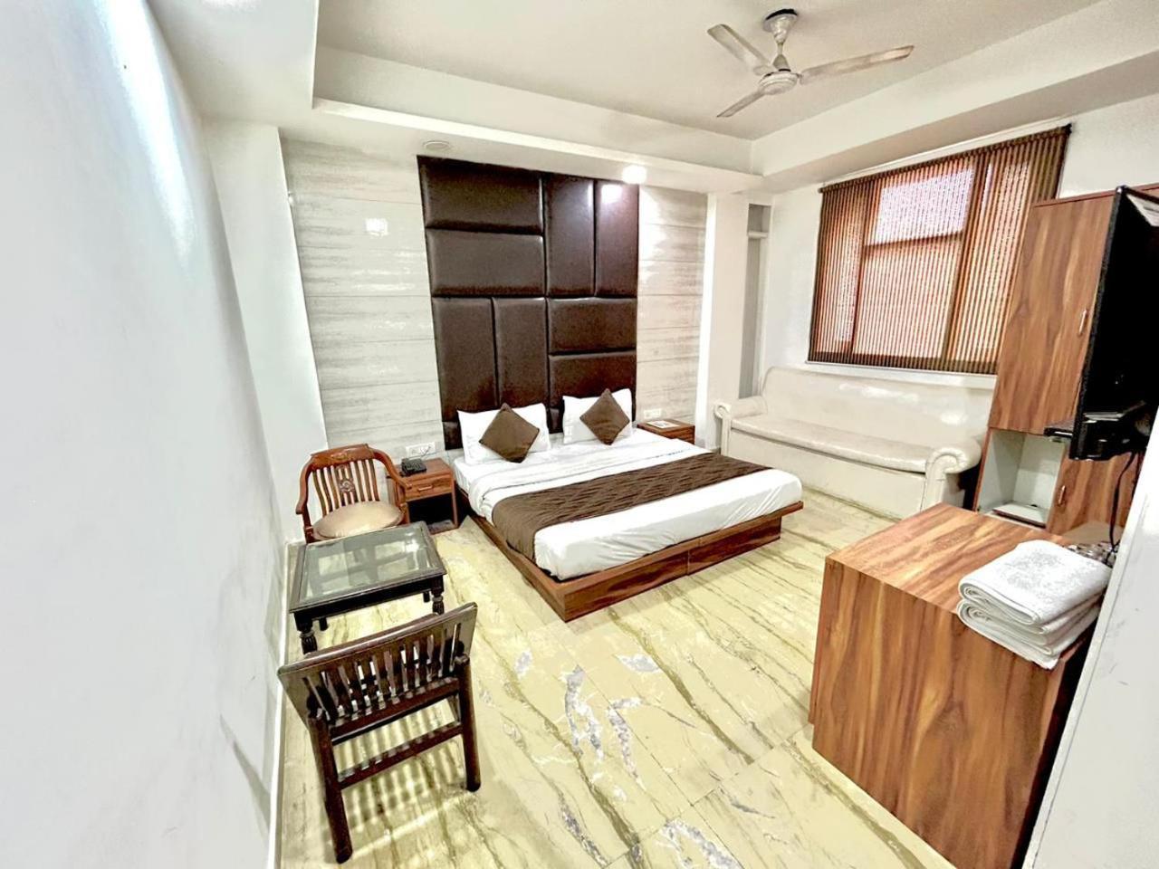 Hotel Spb 87 Near Karol Bagh Metro Station Delhi Delhi (National Capital Territory of India) Exterior foto